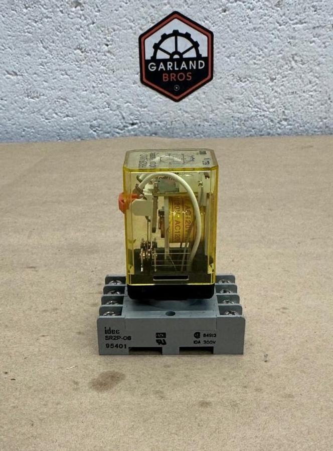 Used IDEC RR2P-ULC Relay with Base SR2P-06
