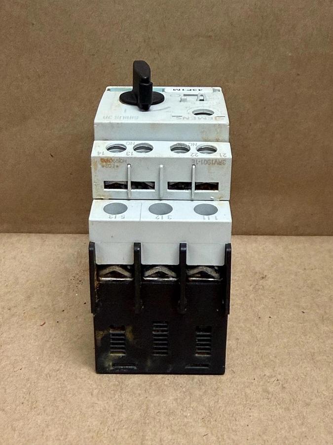 Used Siemens 3RV1021-4BA10 Circuit Breaker