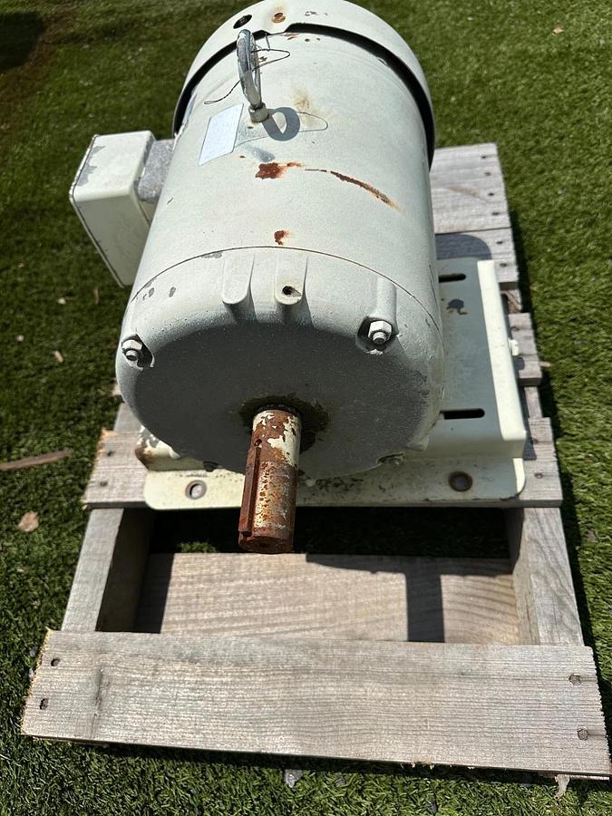 Used Baldor M3708T 5Hp Motor @ 1155RPM, 208-230/460V, 3 Phase, Frame 215T, 60Hz
