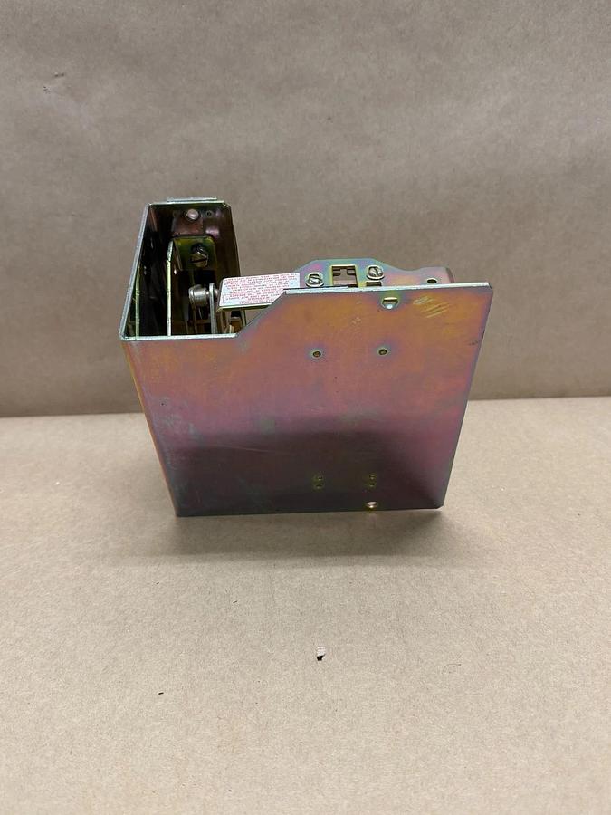 Used Allen Bradley 1494D-N40 Sliding Breaker Operating Mechanism