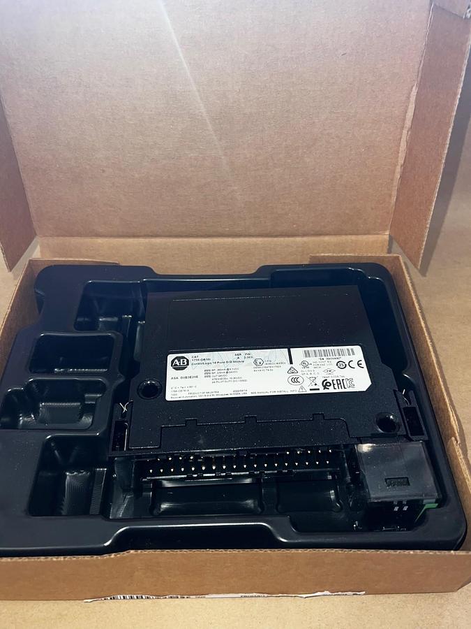 Used Allen Bradley 1756-OB16I Ser A DC Output Module 16 Pt ControlLogix *NEW*