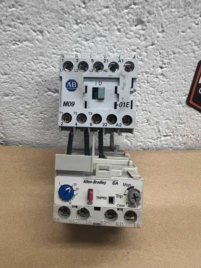 Used Allen Bradley 193-EA1DB/100-MO9NZ*31 Overload Relay w/ Starter