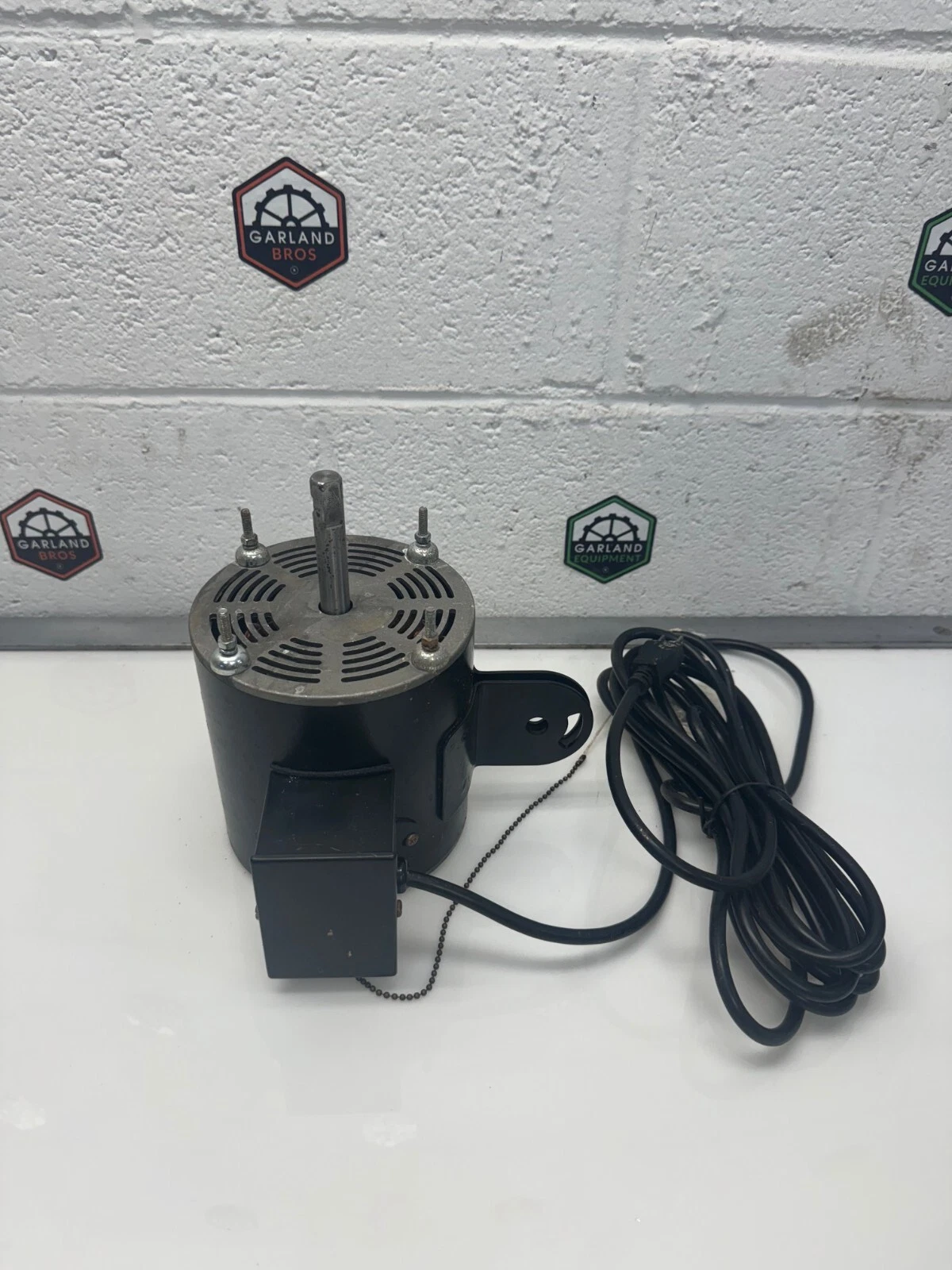 Used Continental Dynamics 292650, 24” Non Oscillating Pedestal Fan, 120V, 60Hz 3.6A