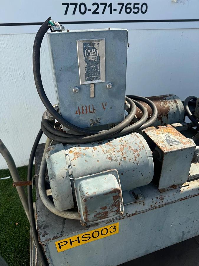 Used Gloucester Engineering 29 Gal Hydraulic Power Unit 30”x18”x12”, 2Hp Motor