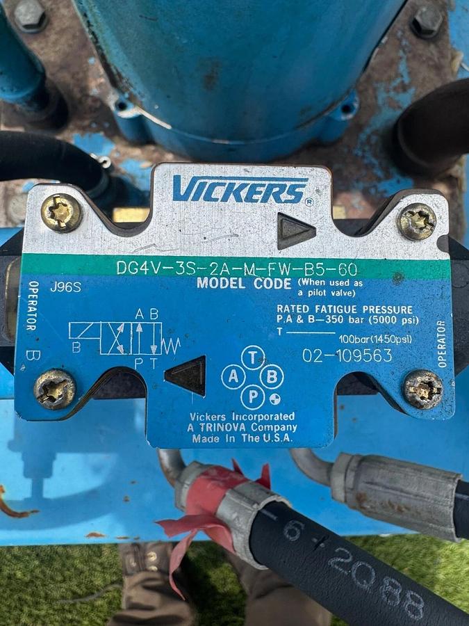 Used Vickers TK14VP Hydraulic Pump Unit, VM3546 1Hp Motor, DG4V-3D-2A-M-FW-B5-60 Pump