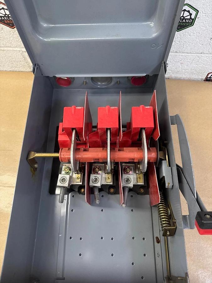 Used Square D HU-364-RB 200A Heavy Duty Safety Switch, 600V