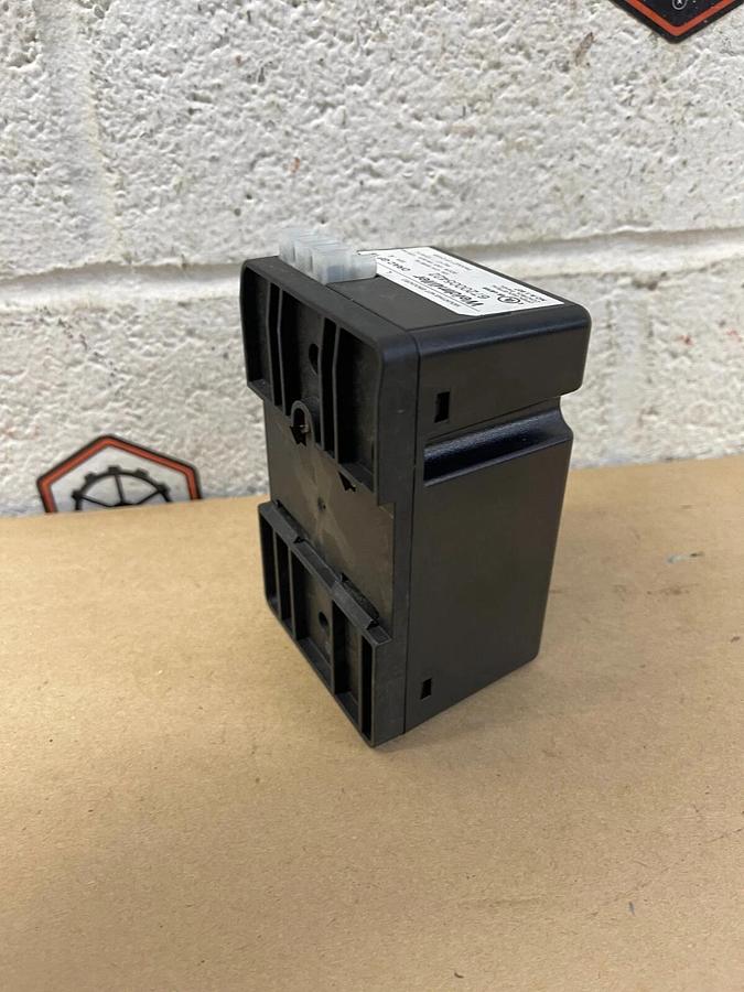 Used Weidmüller 6720005422 Open Industrial Control Panel, 15A, 125V, 50/60 Hz