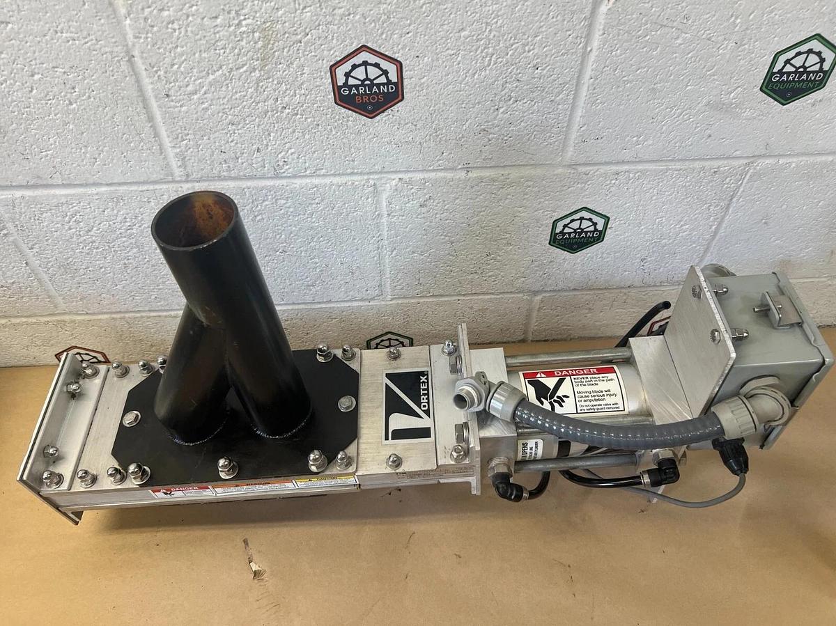 Used Salina Vortex DA2.5-2CSY-SL-MG Diverter Knife Gate Valve