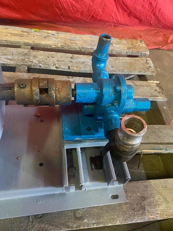 Used Dual Stage Liquid Motor Pump w/ Lincoln 3HP, 1775 RPM, 3 Phase AC Motor