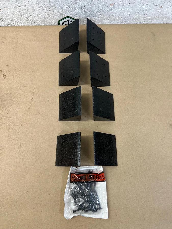 Used Global Industrial Triangle Corner Block - Lot of 8