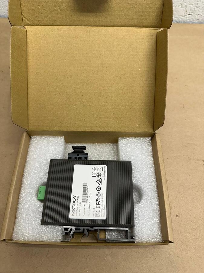 Used MOXA IMC-21-M-SC V3.1.3 Industrial Photoelectric Converter