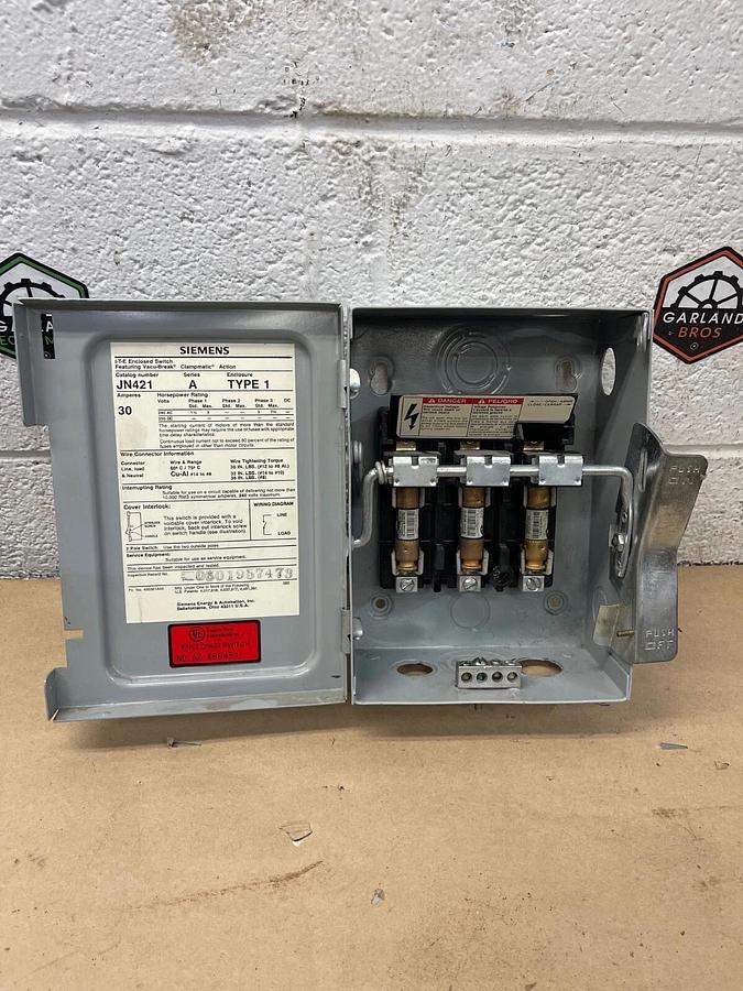 Used Siemens JN421 I-T-E Enclosed Switch Vacuum-Break Clapmatic Action 30A Type 1
