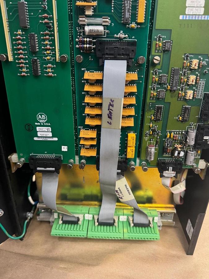 Allen Bradley 1392-A150-RE-MC-B-F2-D1-F4 High Performance AC Drive, Series B