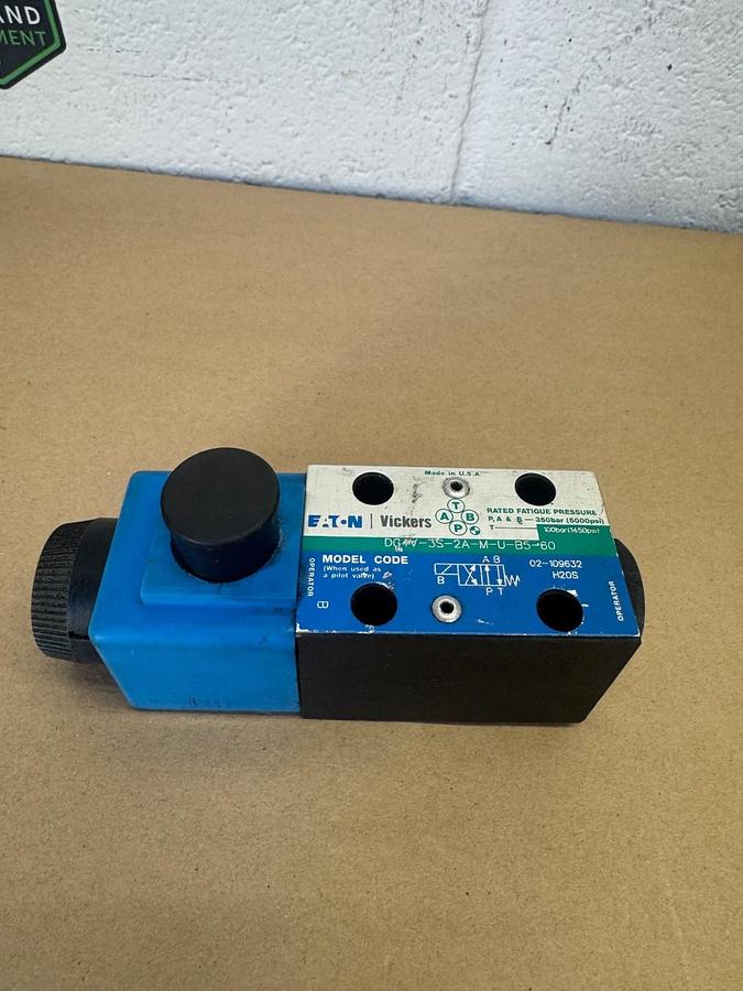 Used Eaton/Vickers DG4V-3S-2A-M-U-B5-60 Directional Valve