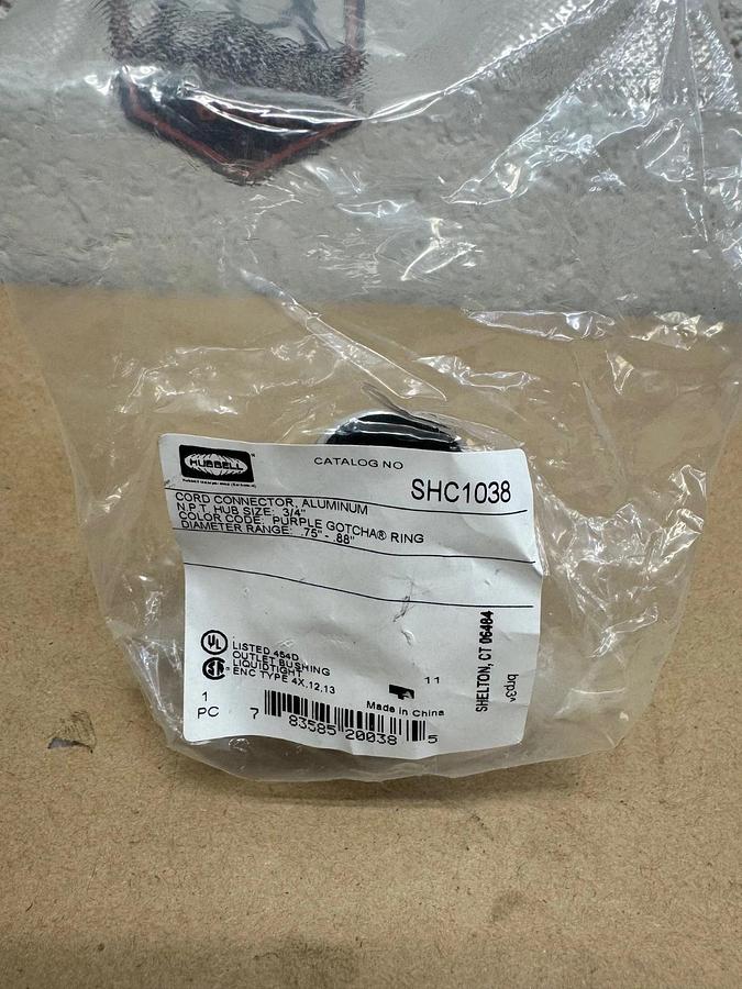 Used Hubbell SHC1038 3/4” Straight Cord Connector, Box of 30