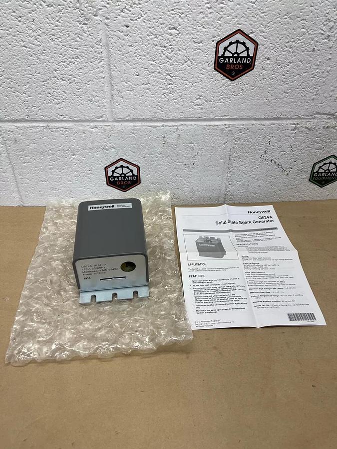 Used Honeywell Q624A1014 Solid State Spark Generator, 120 V, 50/60 Hz