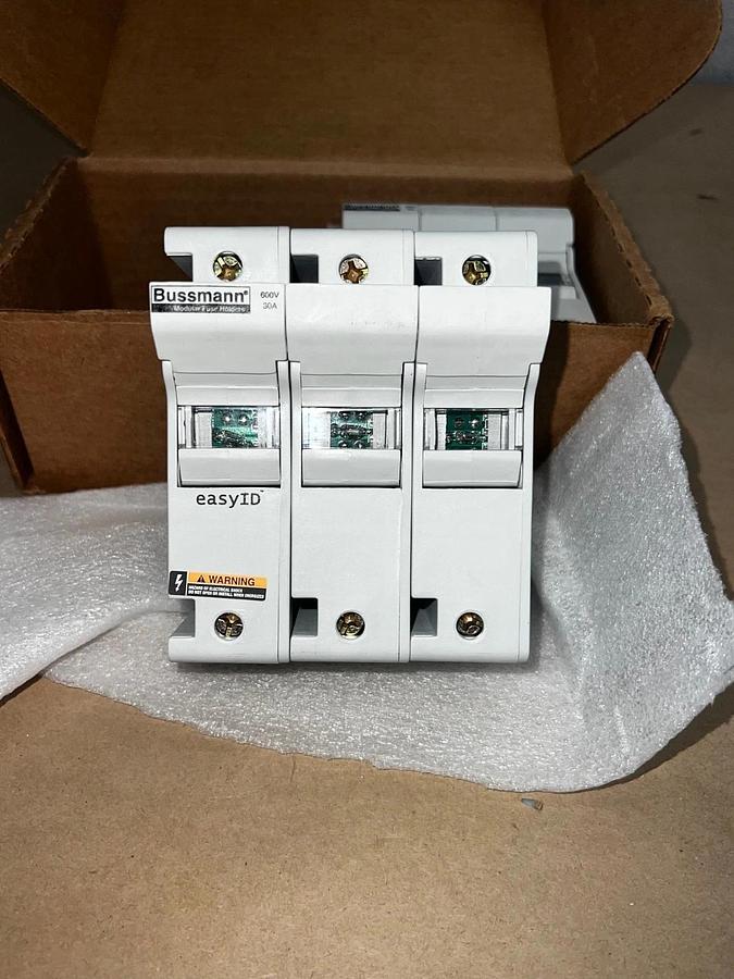 Eaton Cooper Bussmann CH30J3I Fuse Holder 3 Pole 30A Class J Qty 2 *NEW*