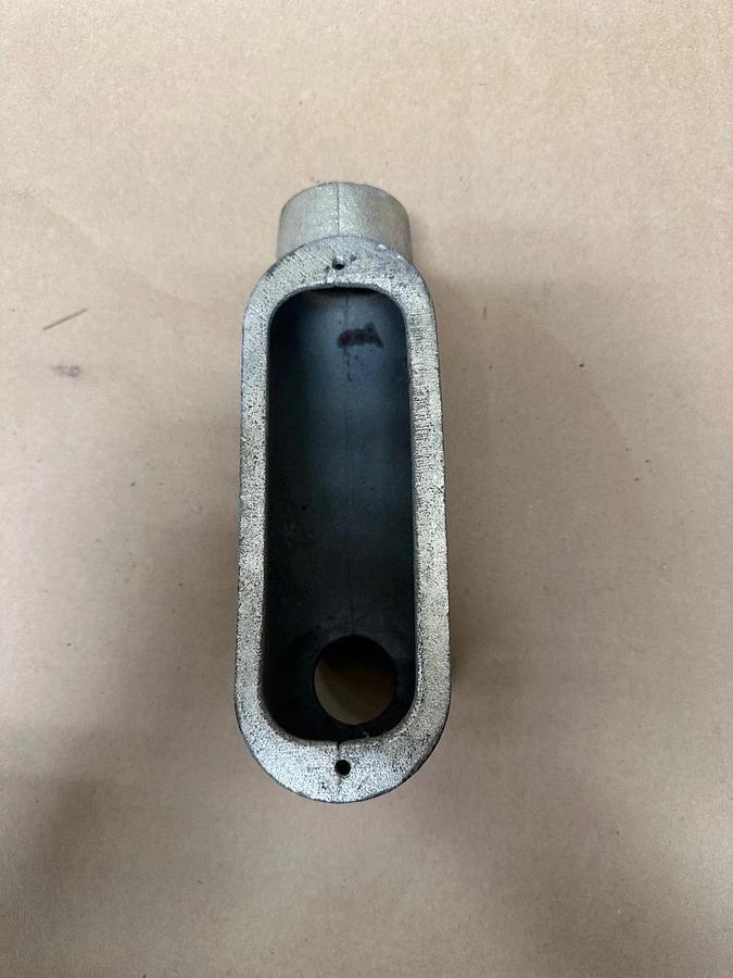 Used O-Z/Gedney LB 125 Malleable Iron 1-1/4” Conduit *NEW*