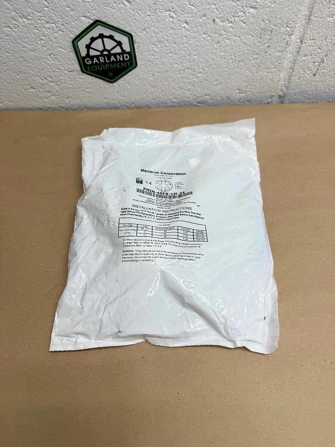 Mencom Corp PMIN-40FR-1M-34 Power Receptacle 600V 40A *NEW*