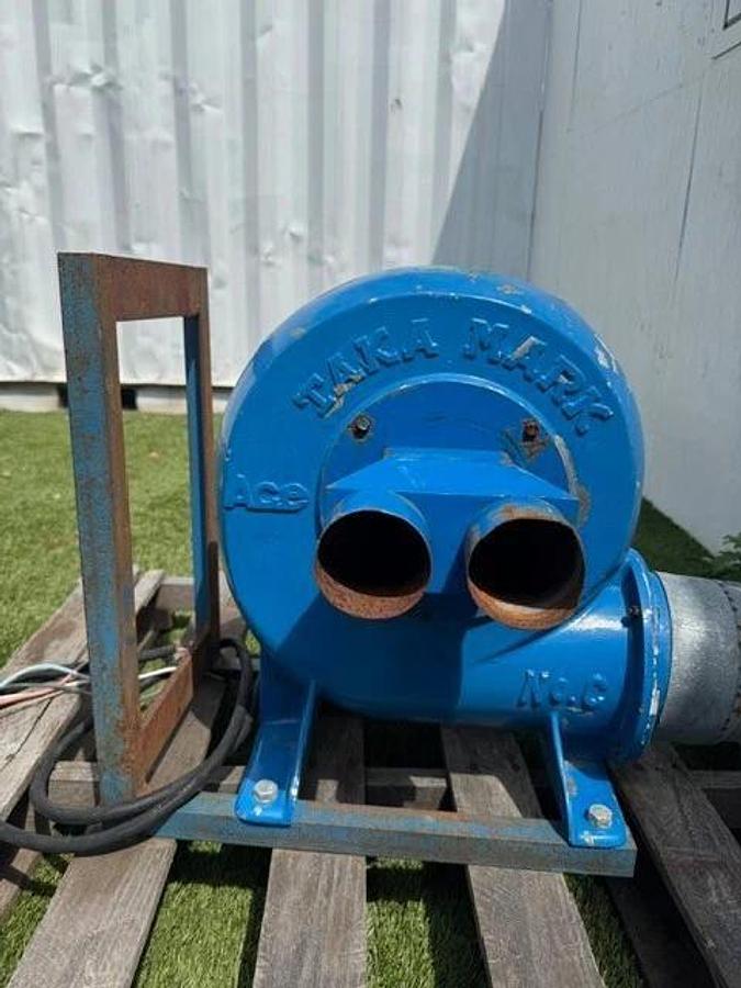 Used Taka Mark 0488336 Electric Blower, .75kW Motor @ 3440RPM, 3.3A 50/60Hz 220V