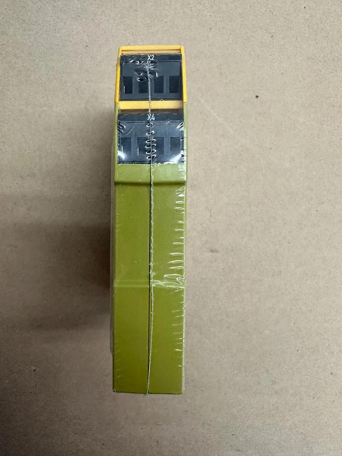 Used PILZ PNOZ s5 Safety Relay *NEW*