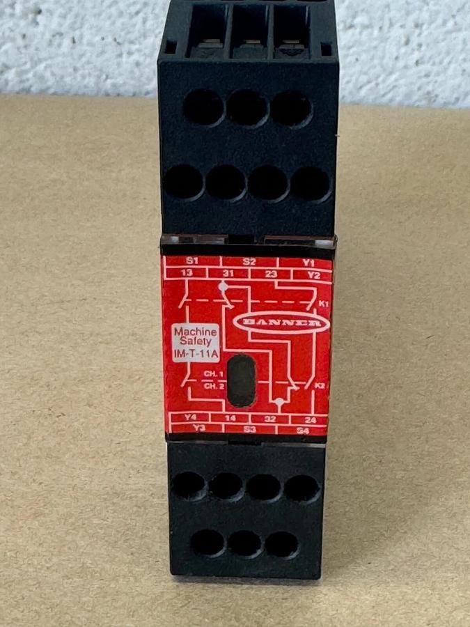 Used Banner IM-T-9A & IM-T-11A Safety Relay Interface Module