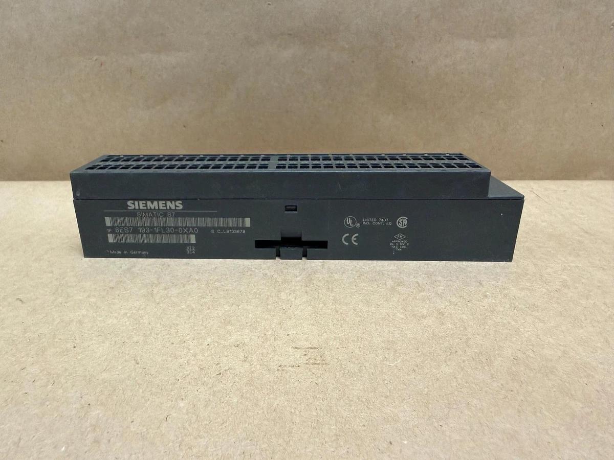 Used Siemens 6ES7 193-1FL30-0XA0 32 Channel, Two-Tier Terminal Block