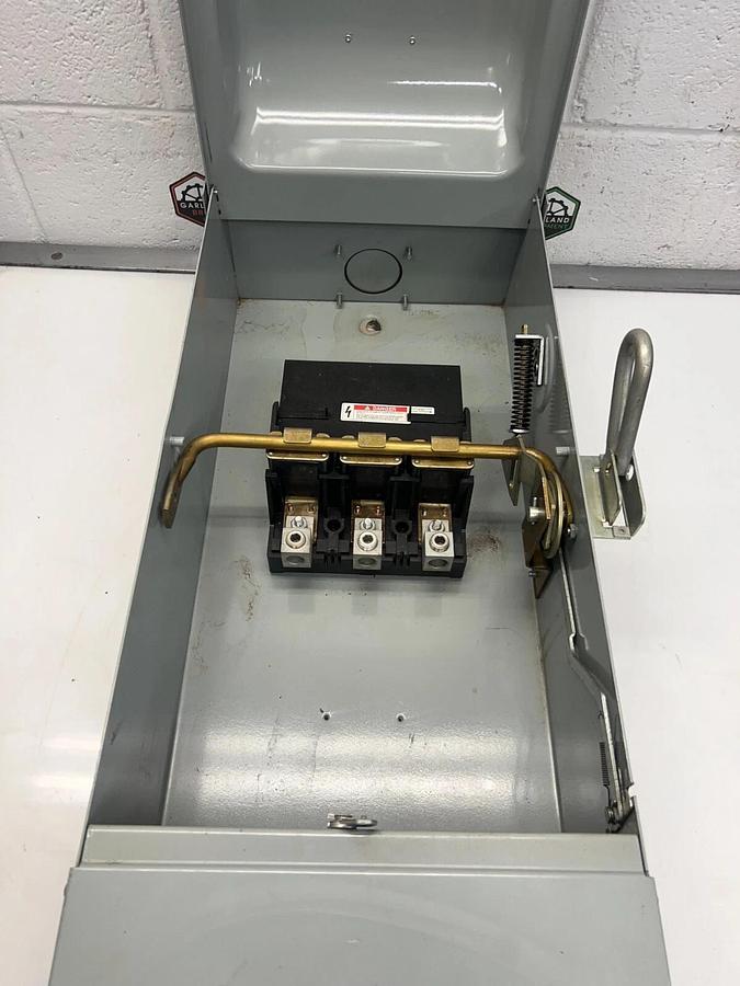Used Siemens NFR354 Heavy Duty Vacu-Break Switch, 200Amps, 600V