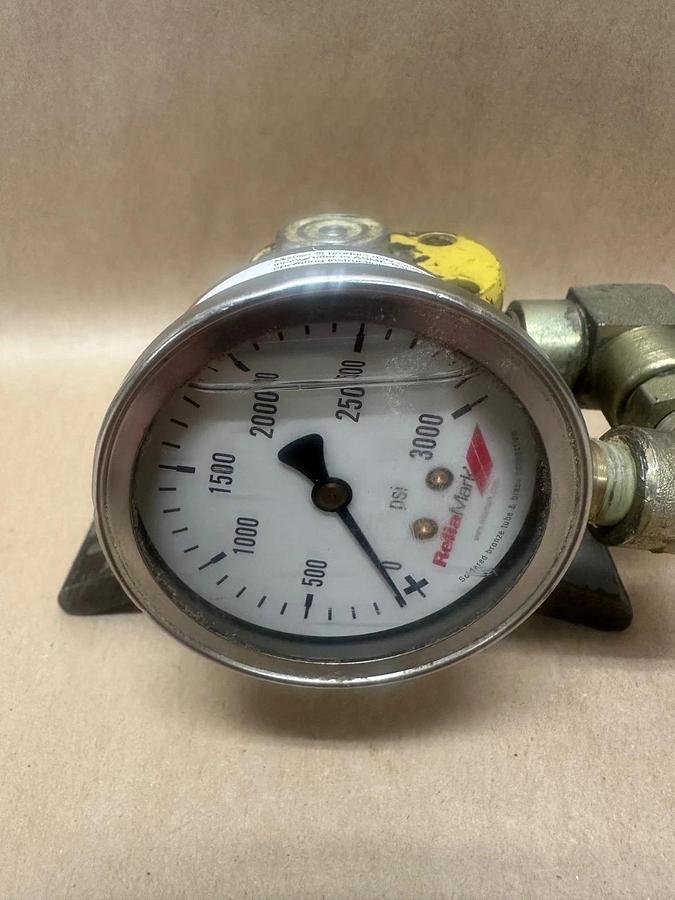 Used Enerpac RC50 Hydraulic Cylinder w/ ReliaMark G250LM143000LRM Gauge