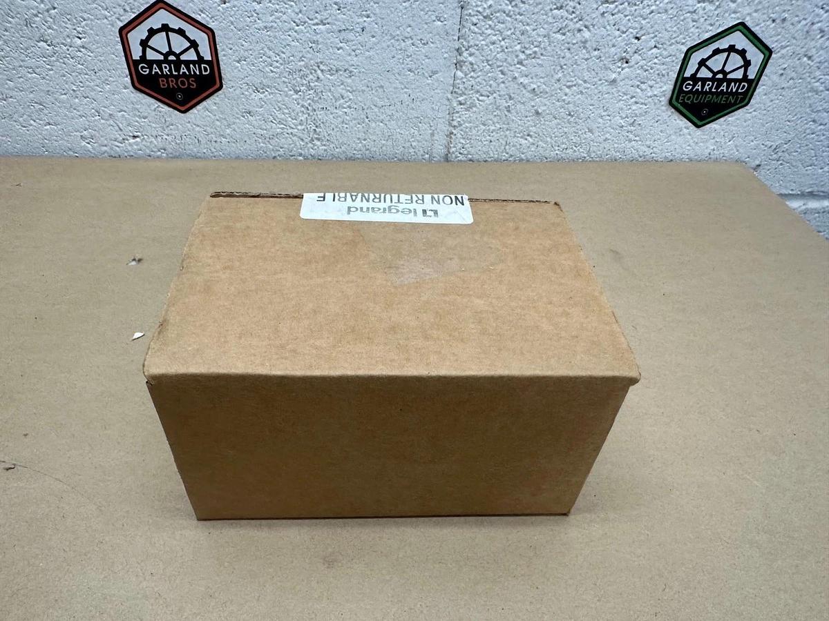 Used Legrand TJ600-88 Clarity 6 TracJack (Qty 20 per box) *FACTORY SEALED*