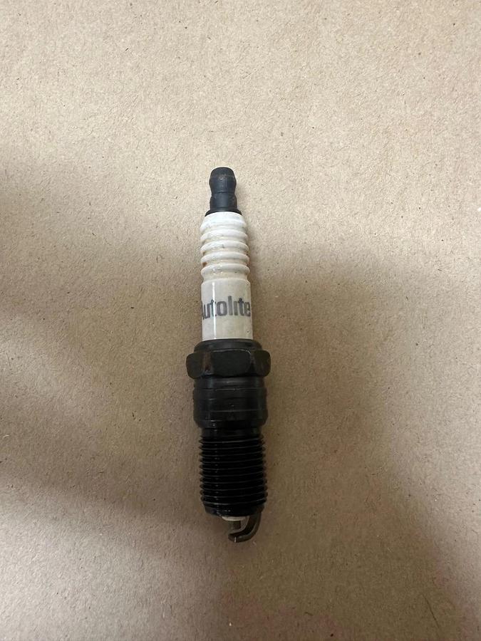 Used Autolite 106 Copper Core Spark-Plug - Lot of 6