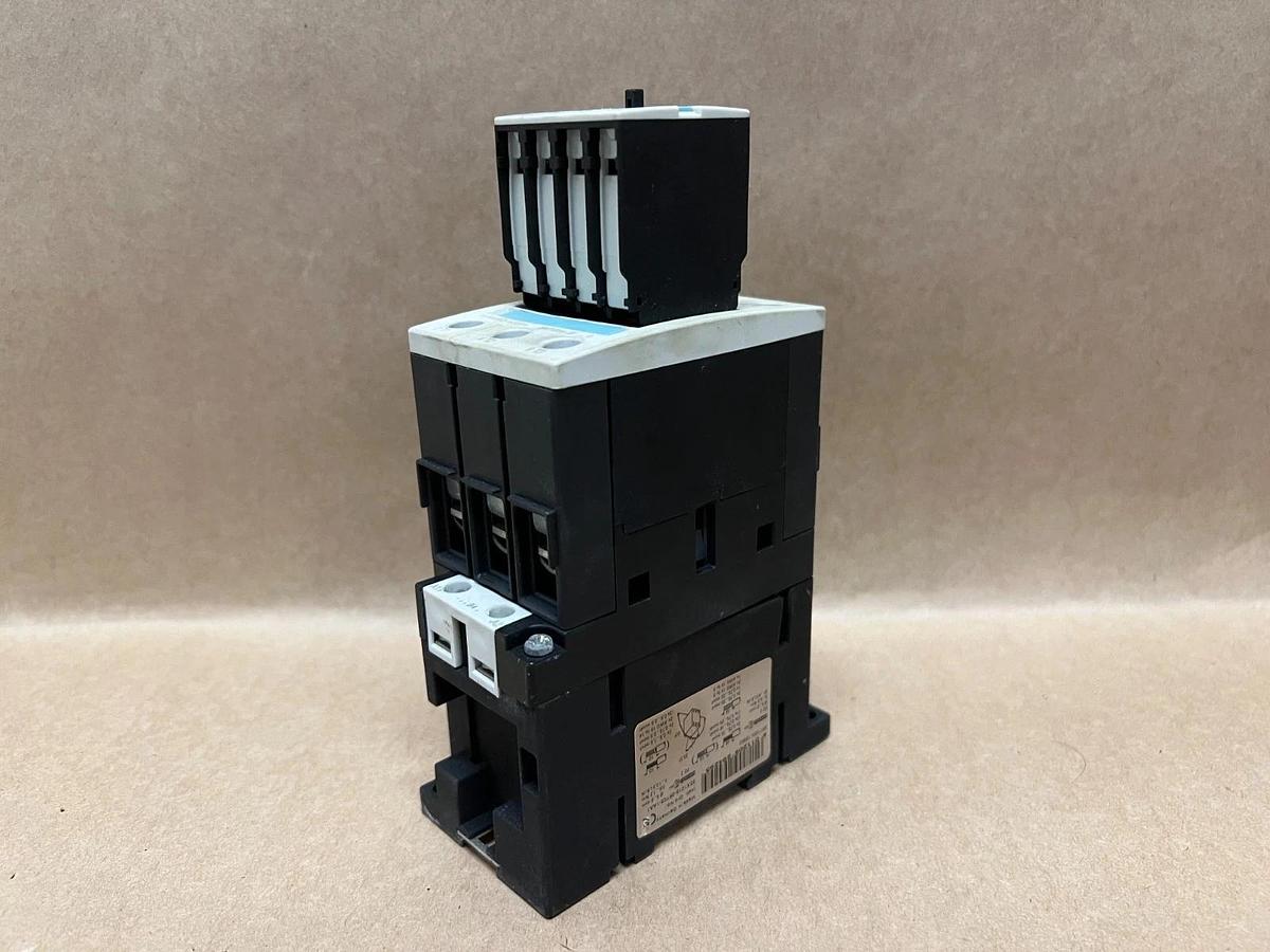 Used Siemens 3RT1035-1BB40 SIRIUS 3R Contactor w/ 3RH1921-1MA11 Auxiliary Contact