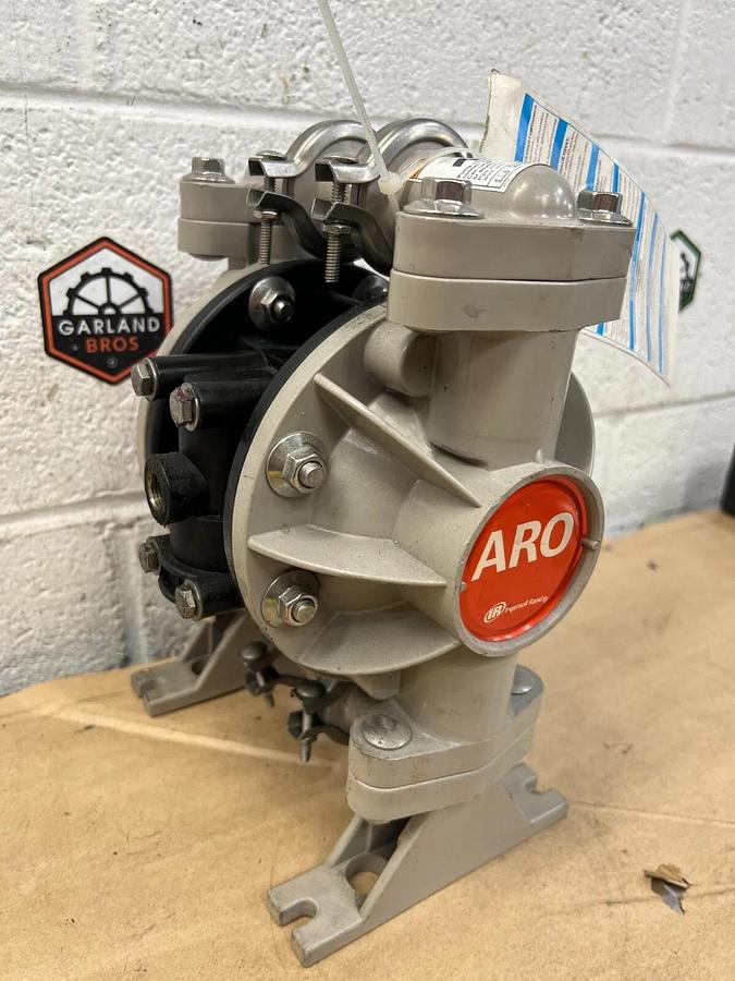 Used Ingersoll Rand 666053-388 (4854832) ARO Diaphragm Pump * Tested and Working