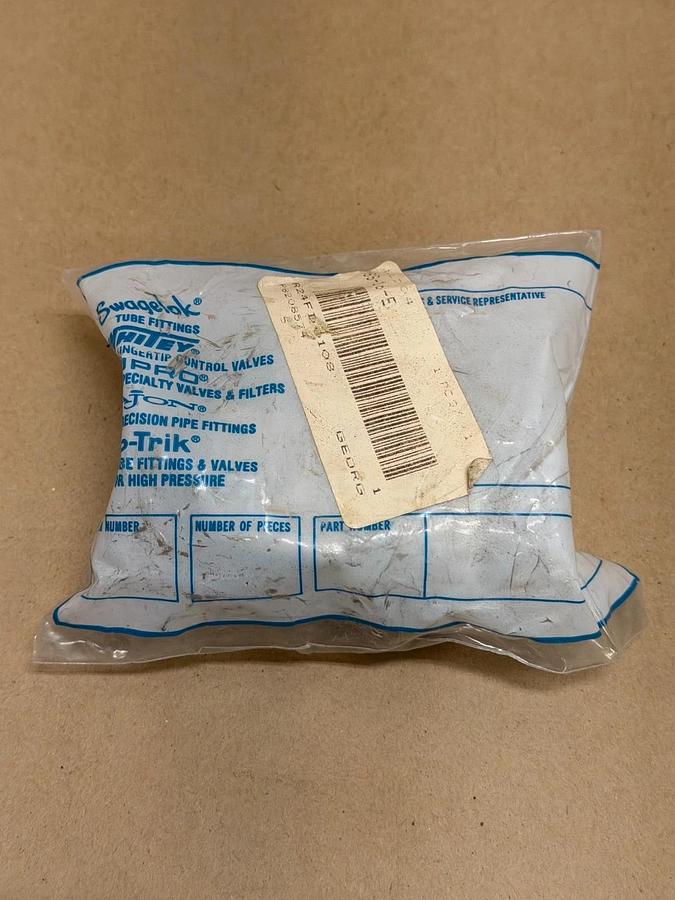 Used Swagelok SS-16-E Tube Fitting *NEW*