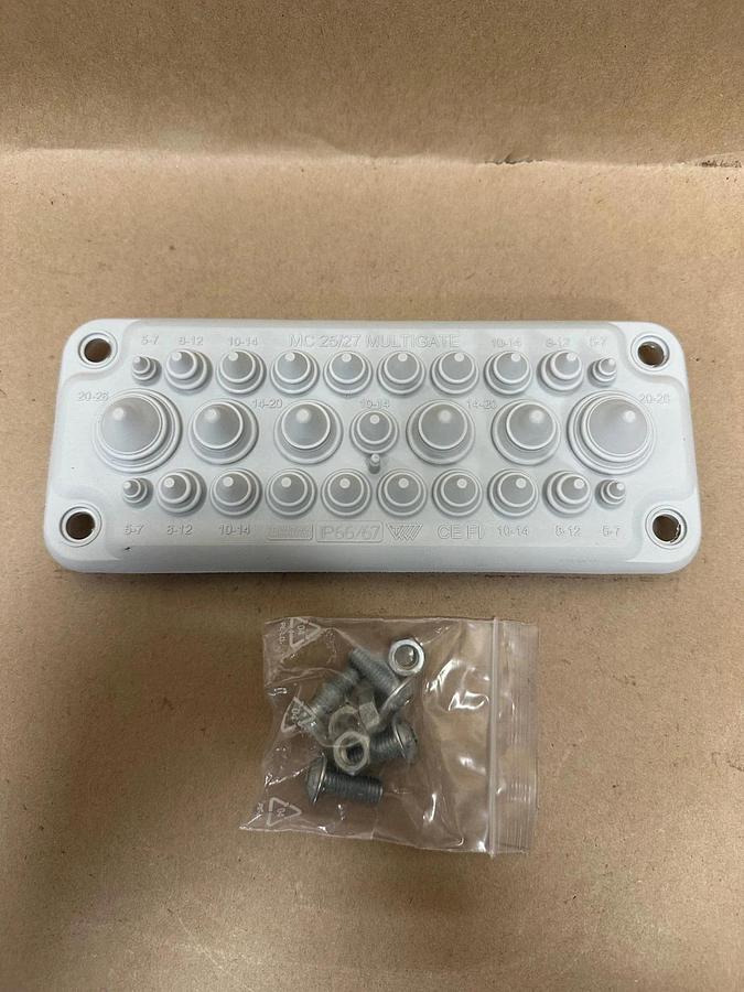 Used Phoenix Contact MC-25/27-MULTI-67-PV-LG Cable Feed-Through Plate *NEW*