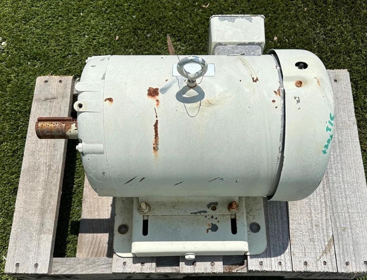 Used Baldor M3708T 5Hp Motor @ 1155RPM, 208-230/460V, 3 Phase, Frame 215T, 60Hz