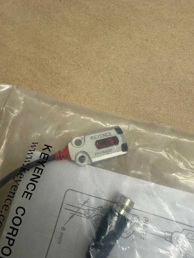 Keyence PR-FB30CP Photoelectric Sensor