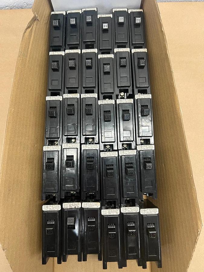 Used Westinghouse RT-194 Circuit Breaker - Lot of 30