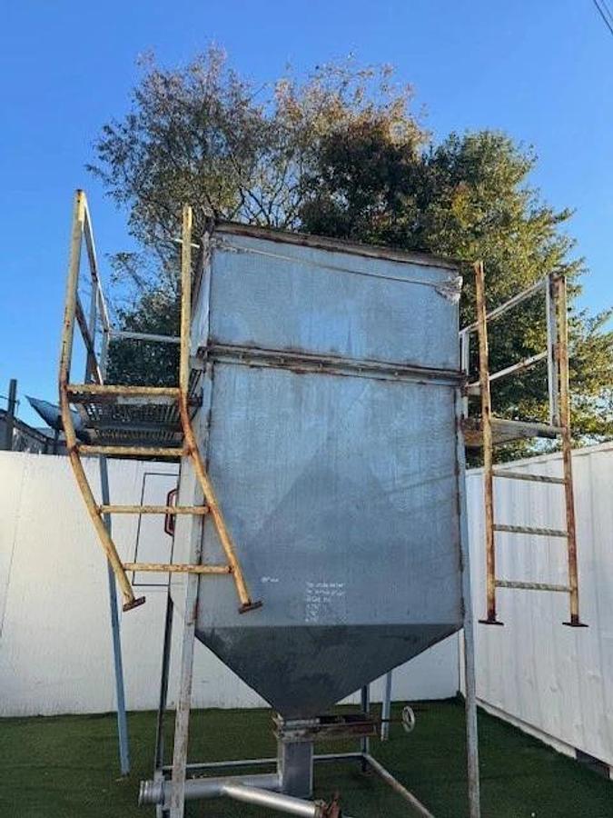 Used Industrial Hopper 60”x60” Top Inlet, 8.5”x8.5” Outlet, 43° Slope, 195' Sq Hopper
