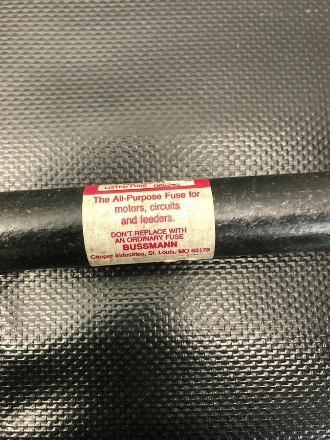 Used Bussman Fusetron FRS-R-8 Fuse, Dual Element Time Delay, Class RK5 (LOT of 8)