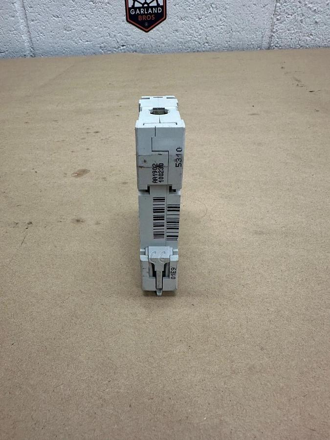 Used Schneider Electric 17426 D15A Circuit Breaker