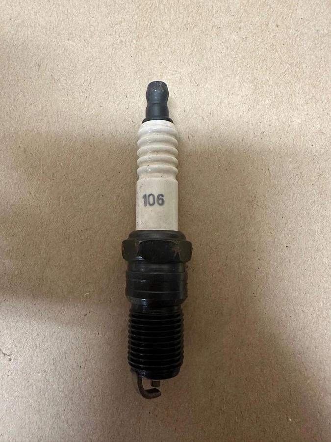 Used Autolite 106 Copper Core Spark-Plug - Lot of 6