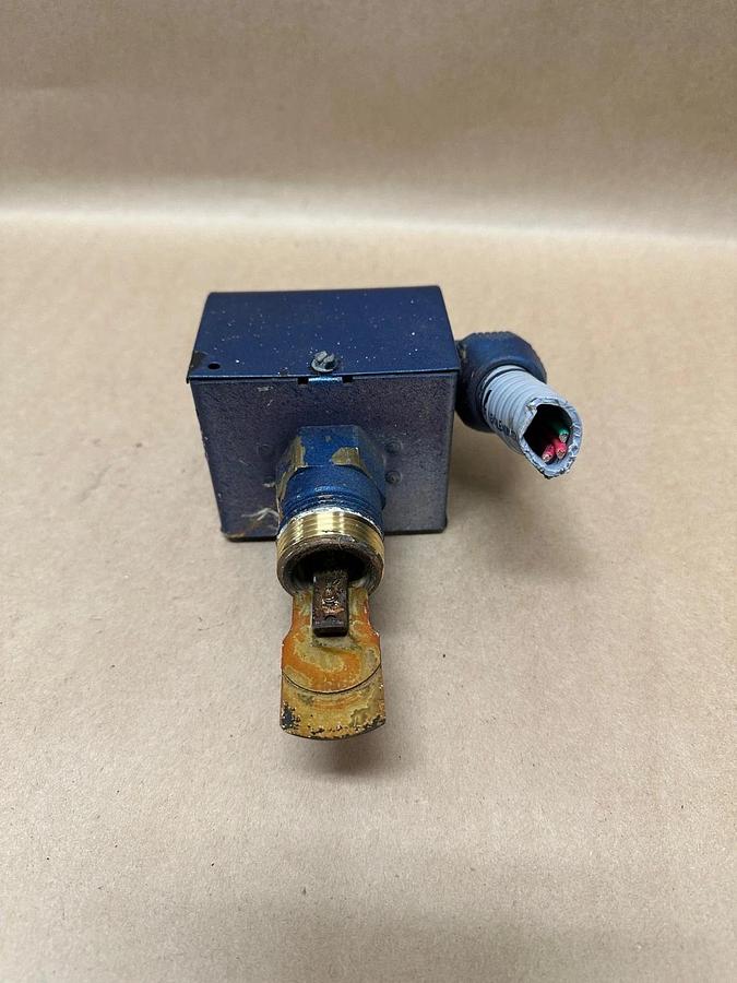 Used McDonnell & Miller FS4-3 Flow Switch