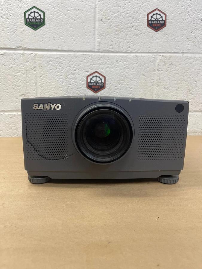 Used Sanyo PLC-XP10NA Multimedia Projector 3LCD Technology, 1,900 Lumens