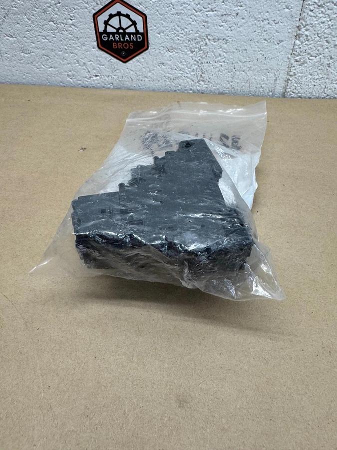 Used Phoenix Contact UT 4-L/HESI (5x20) Terminal Blocks (QTY of 10) *NEW*