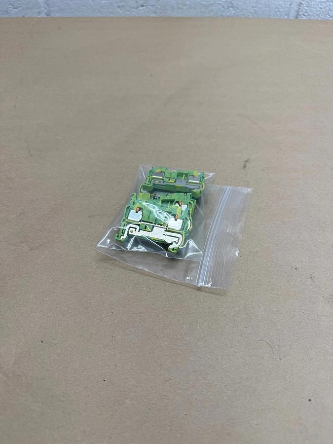 Used Phoenix Contact PT 2, 5-PE, Terminal Block, Green/Yellow, Lot of 5 *NEW*