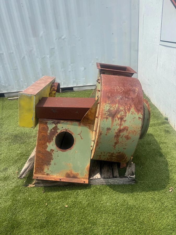 Used Industrial Blower Fan, CW Top Horizontal Blower, No Drive, 13.5” Inlet