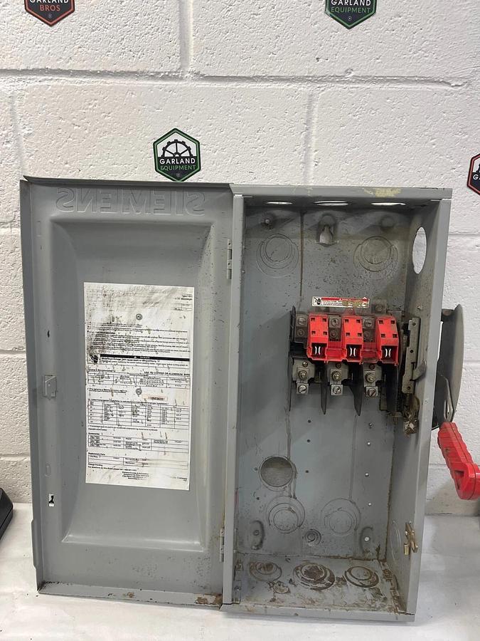 Used Siemens HNF363 , Heavy Duty Safety Switch, 100 A, 600 VAC, 600 VDC, Non-Fusible
