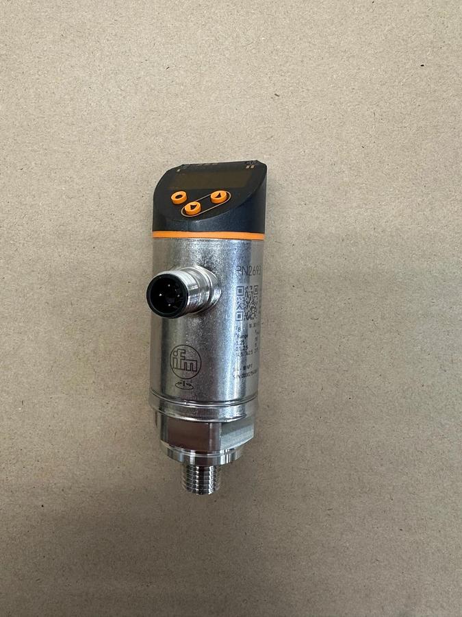 Used IFM PN2693 Pressure Sensor with Display *NEW*