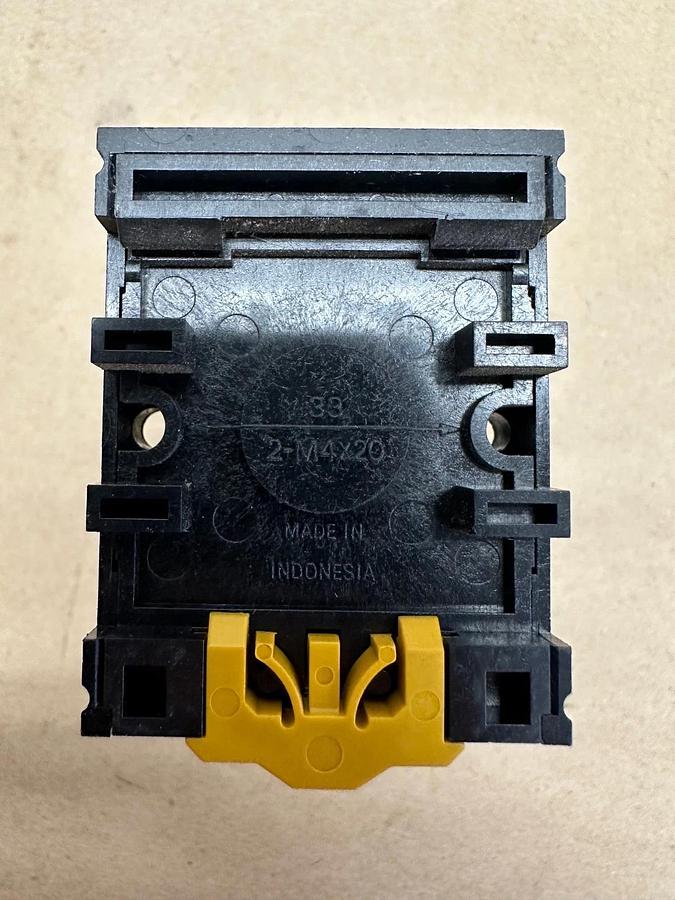 Used OMRON H3JA-8C Timer